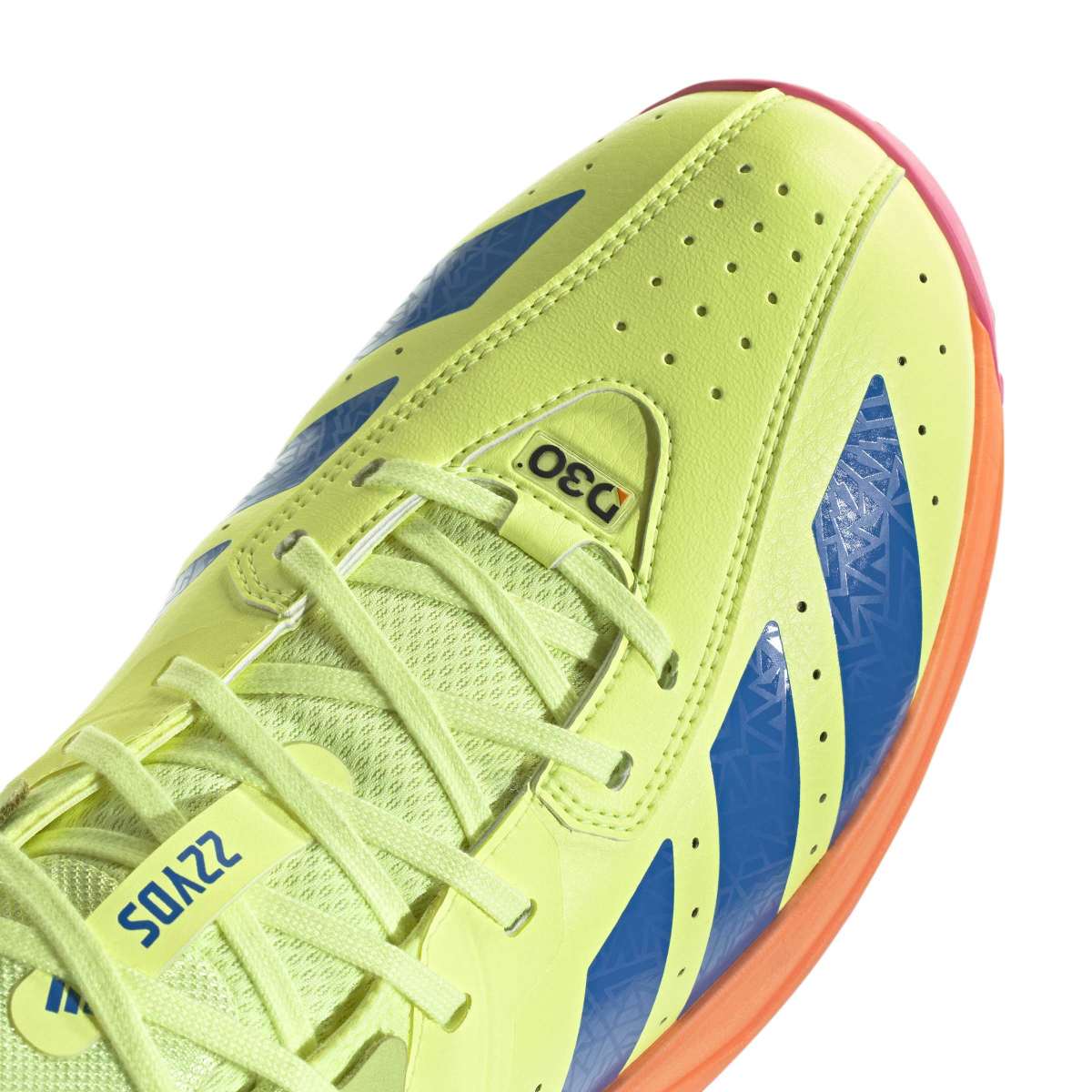 22YDS Incurza Cricket Spikes